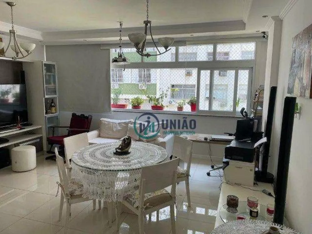 Apartamento à venda com 3 quartos, 120m² - Foto 1