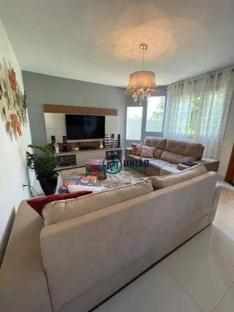 Casa, 4 quartos, 180 m² - Foto 1