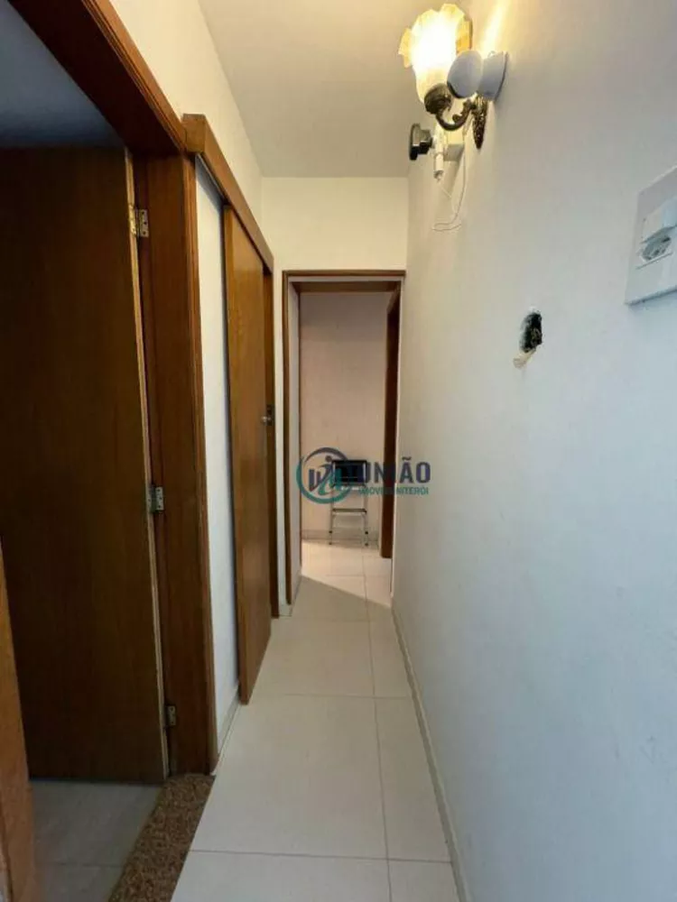 Apartamento à venda com 2 quartos, 70m² - Foto 4