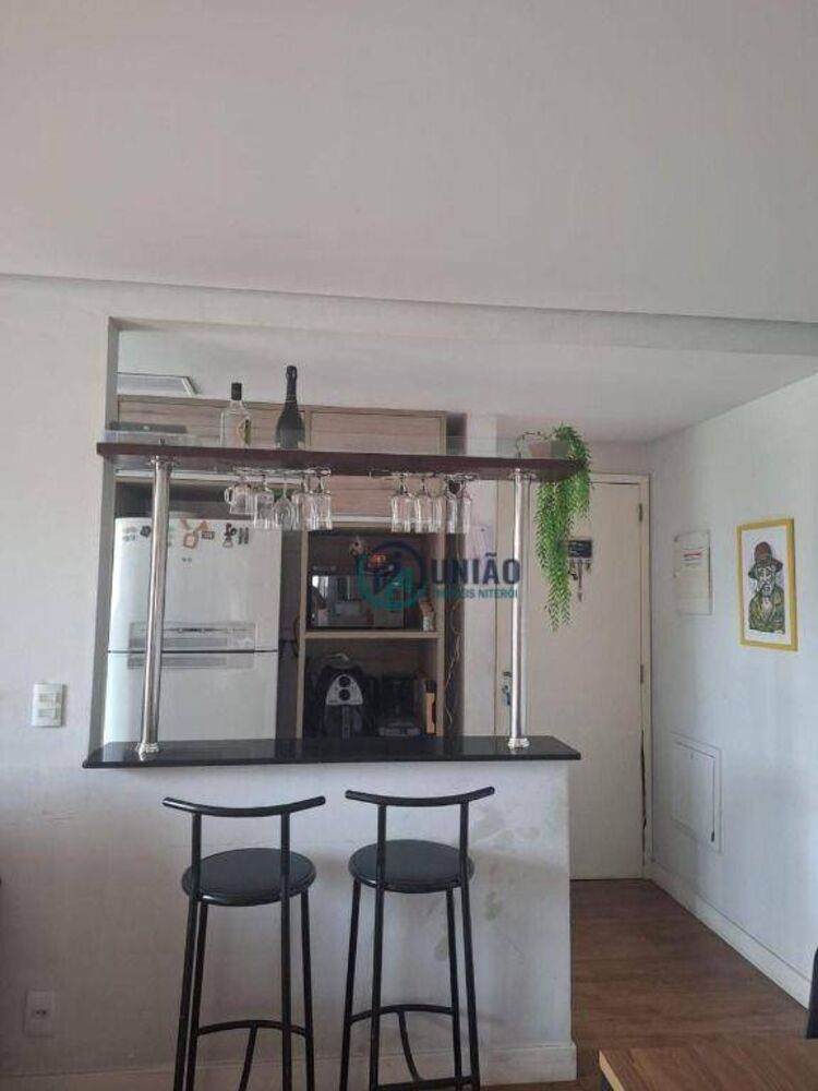 Apartamento à venda com 3 quartos, 71m² - Foto 1