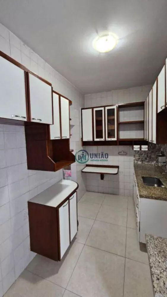 Apartamento à venda com 2 quartos, 72m² - Foto 1