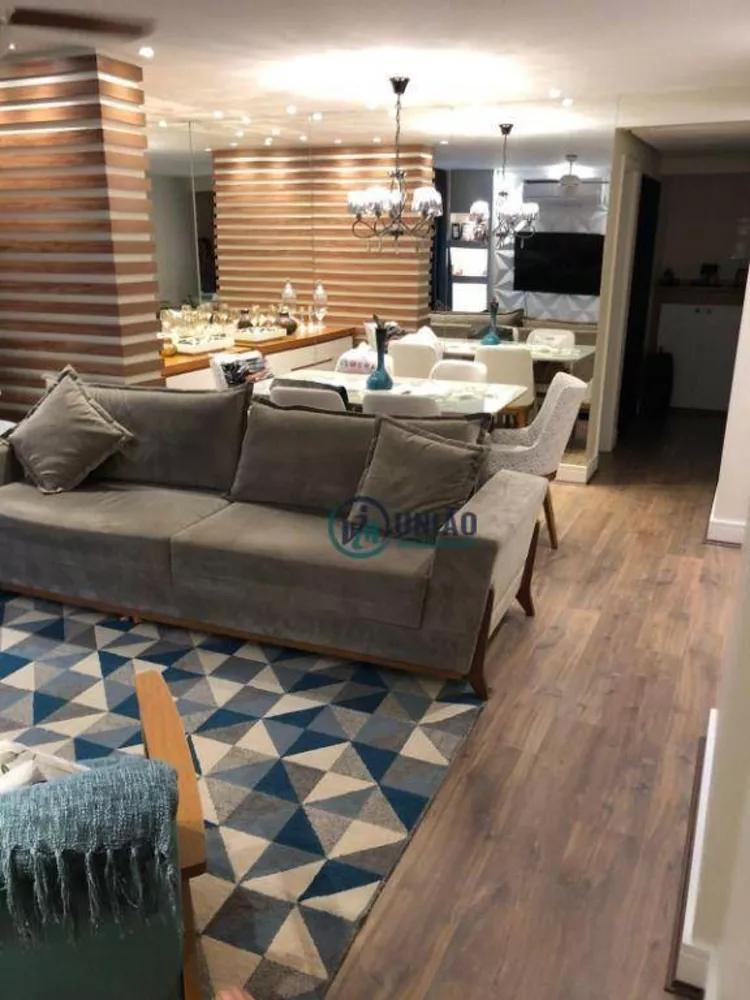 Apartamento à venda com 3 quartos, 115m² - Foto 2