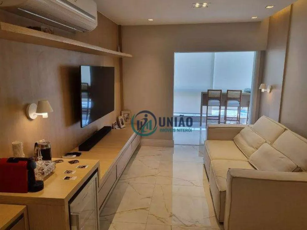 Apartamento à venda com 3 quartos, 120m² - Foto 2