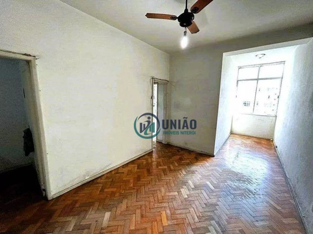 Apartamento à venda com 1 quarto, 55m² - Foto 2