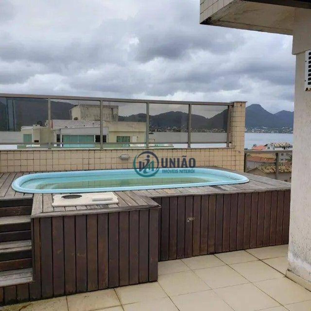 Cobertura à venda com 3 quartos, 230m² - Foto 1