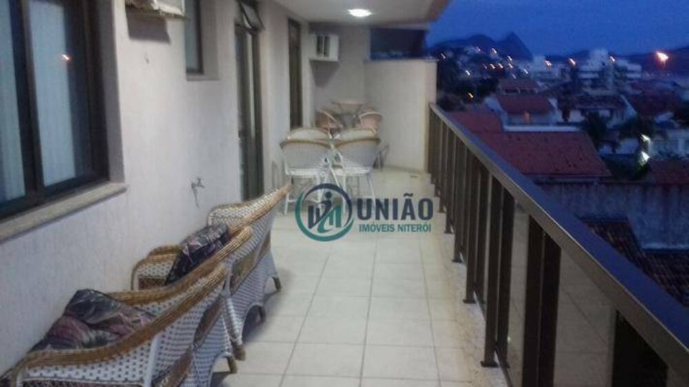 Cobertura à venda com 3 quartos, 230m² - Foto 3