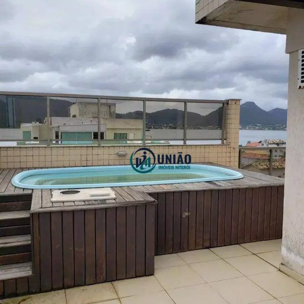 Cobertura, 3 quartos, 230 m² - Foto 1