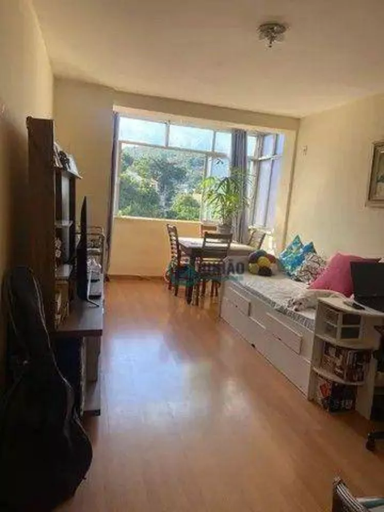 Apartamento à venda com 1 quarto, 45m² - Foto 1