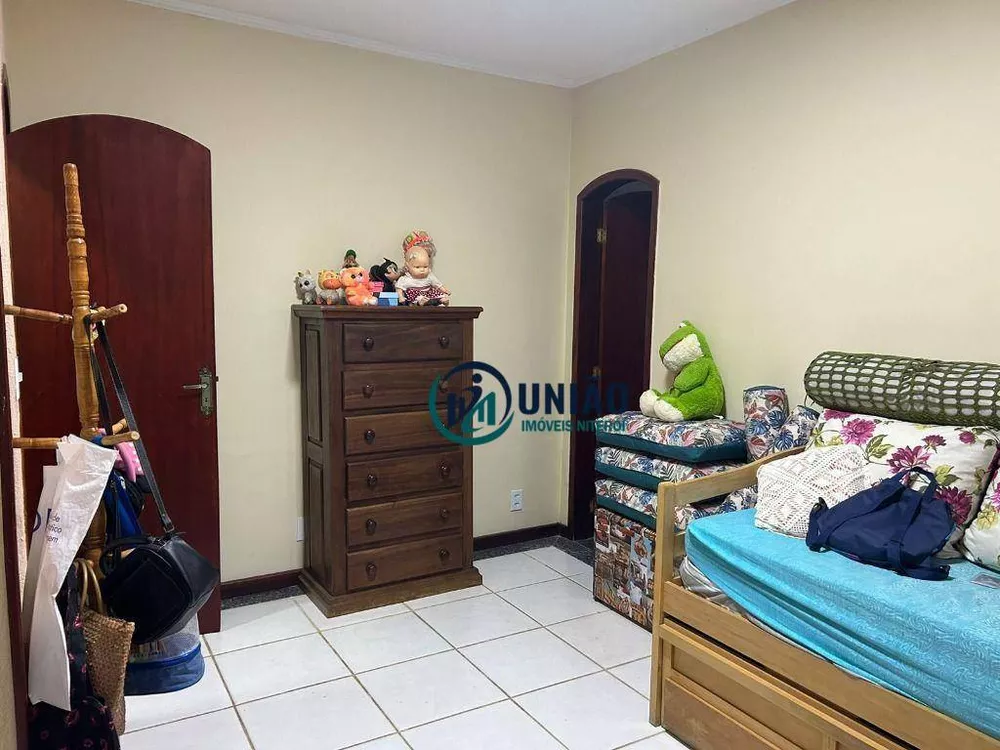 Casa, 3 quartos, 248 m² - Foto 28