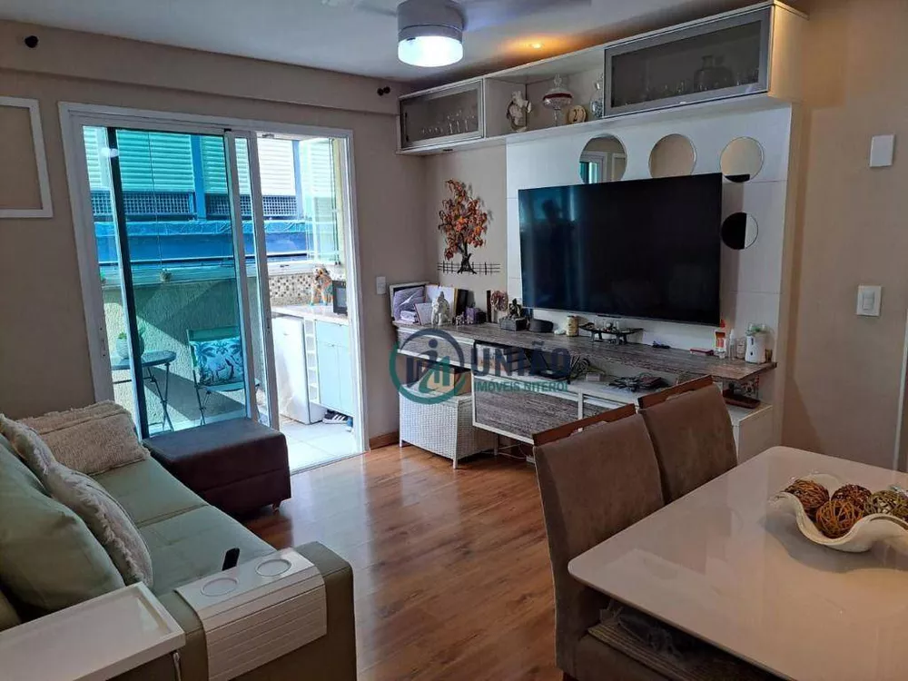 Apartamento à venda com 2 quartos, 64m² - Foto 1