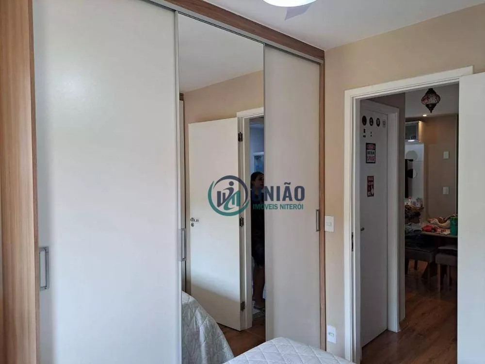 Apartamento à venda com 2 quartos, 64m² - Foto 9