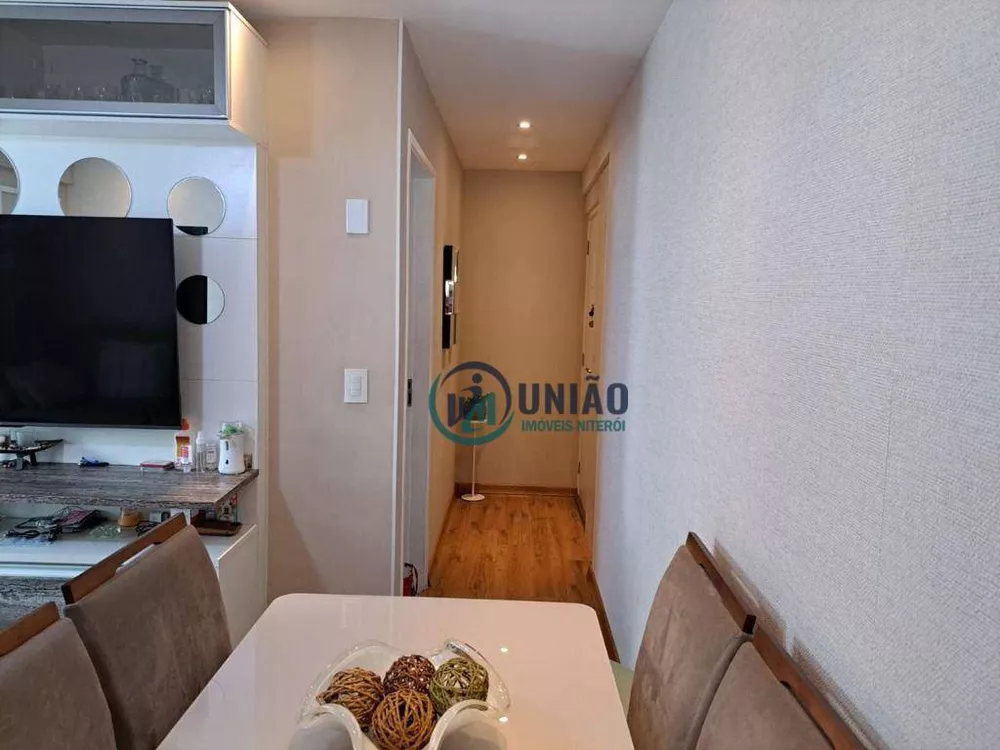 Apartamento à venda com 2 quartos, 64m² - Foto 5