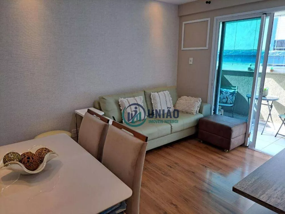 Apartamento à venda com 2 quartos, 64m² - Foto 3