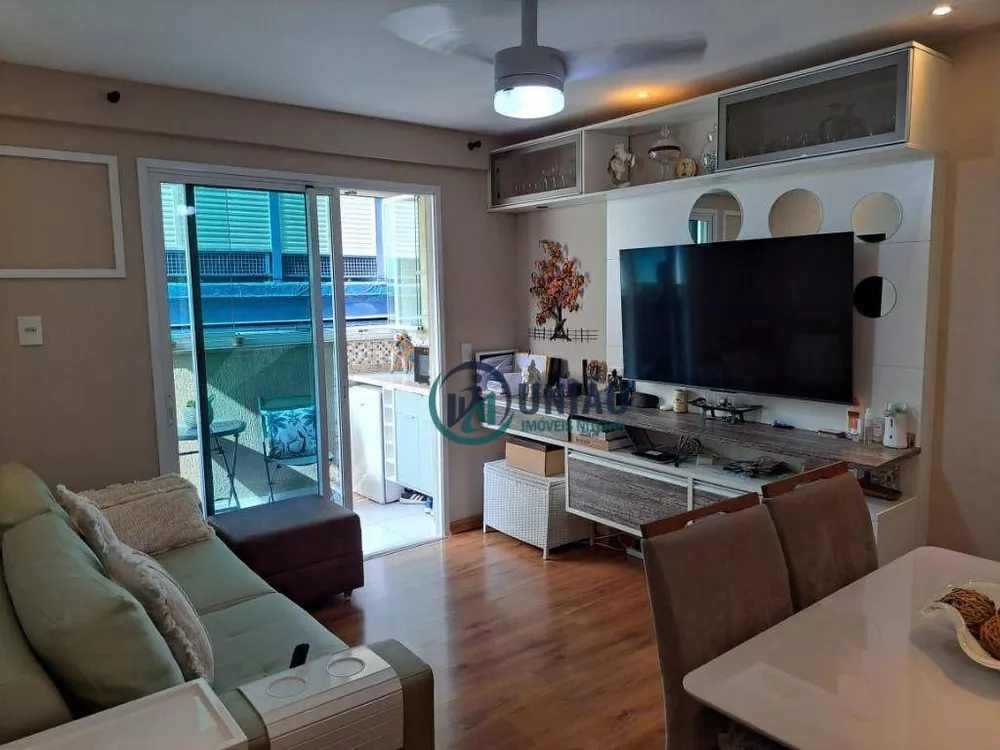 Apartamento à venda com 2 quartos, 64m² - Foto 2