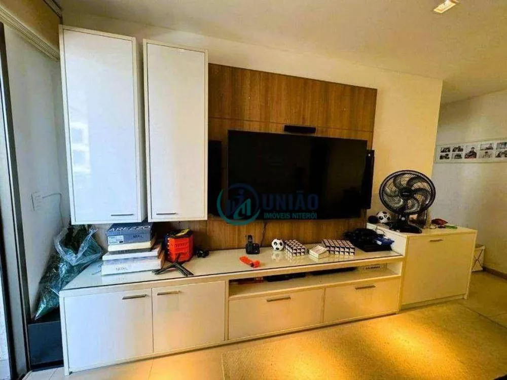 Apartamento à venda com 2 quartos, 72m² - Foto 4