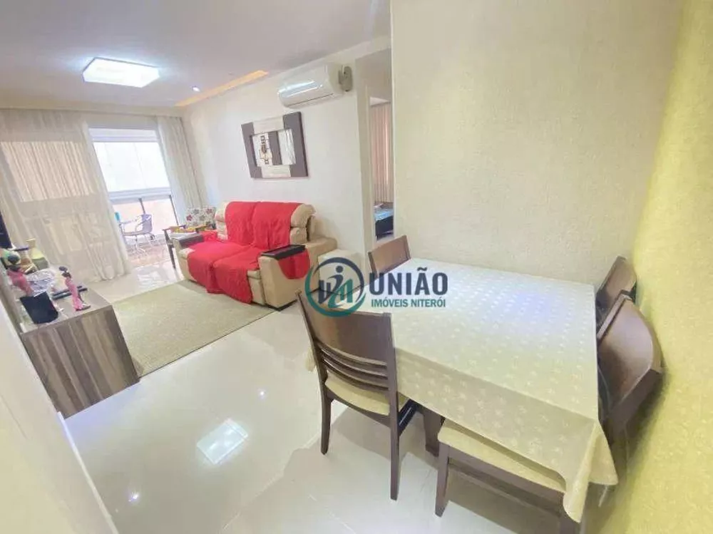 Apartamento à venda com 2 quartos, 69m² - Foto 2