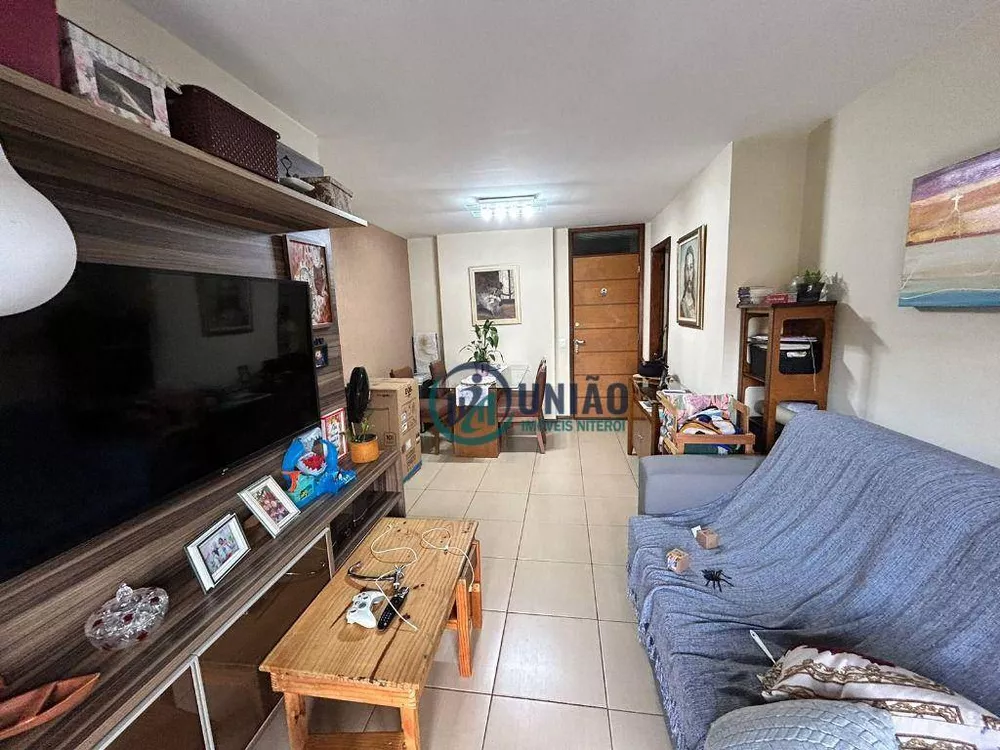 Apartamento à venda com 2 quartos, 70m² - Foto 4