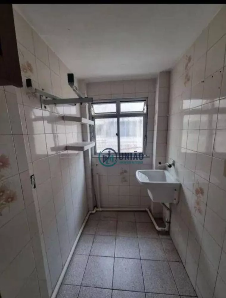 Apartamento à venda com 2 quartos, 46m² - Foto 3