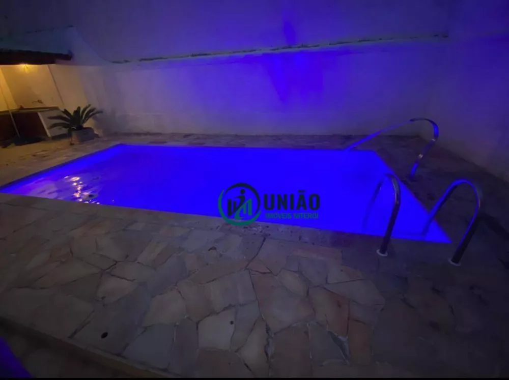 Casa, 5 quartos, 272 m² - Foto 1