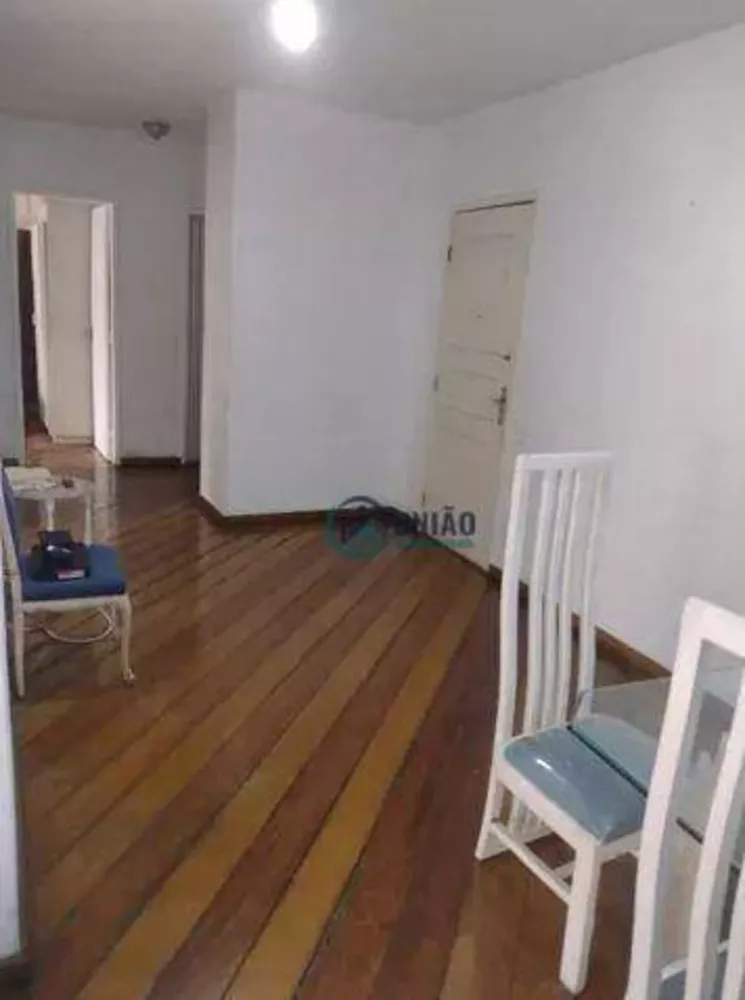 Apartamento à venda com 3 quartos, 110m² - Foto 5