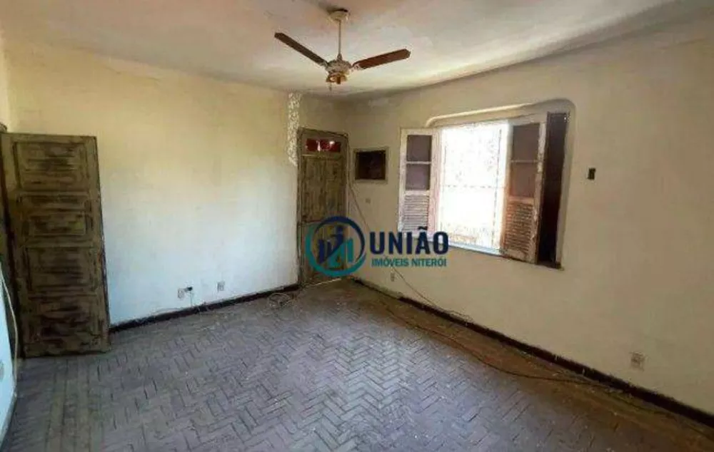 Casa, 3 quartos, 232 m² - Foto 1