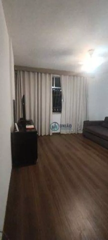 Apartamento à venda com 2 quartos, 60m² - Foto 2