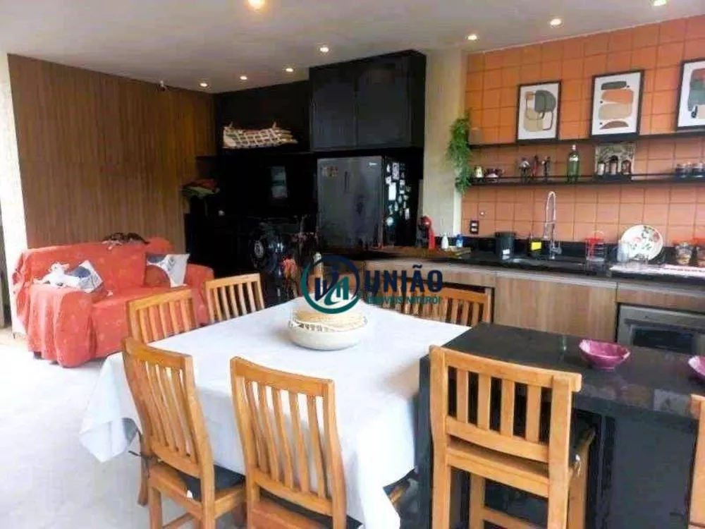 Casa, 3 quartos, 247 m² - Foto 3