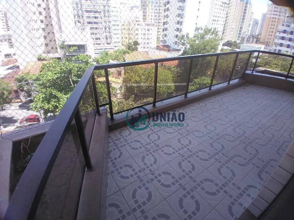 Apartamento à venda com 4 quartos, 220m² - Foto 4