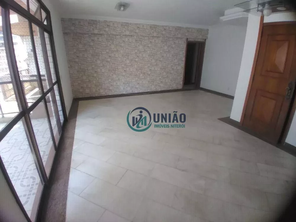 Apartamento à venda com 4 quartos, 220m² - Foto 2