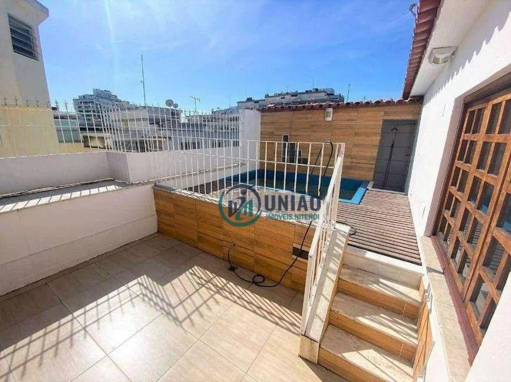 Cobertura à venda com 2 quartos, 170m² - Foto 2