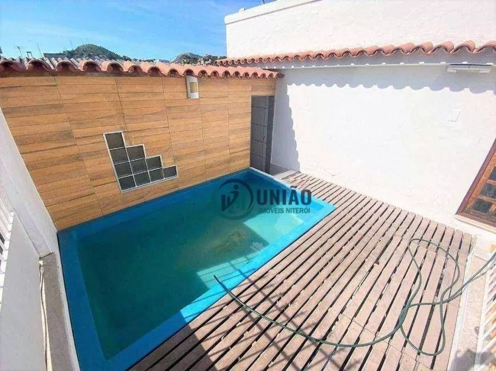 Cobertura à venda com 2 quartos, 170m² - Foto 1