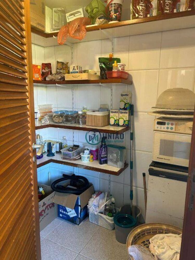 Casa de Condomínio à venda com 3 quartos, 250m² - Foto 3