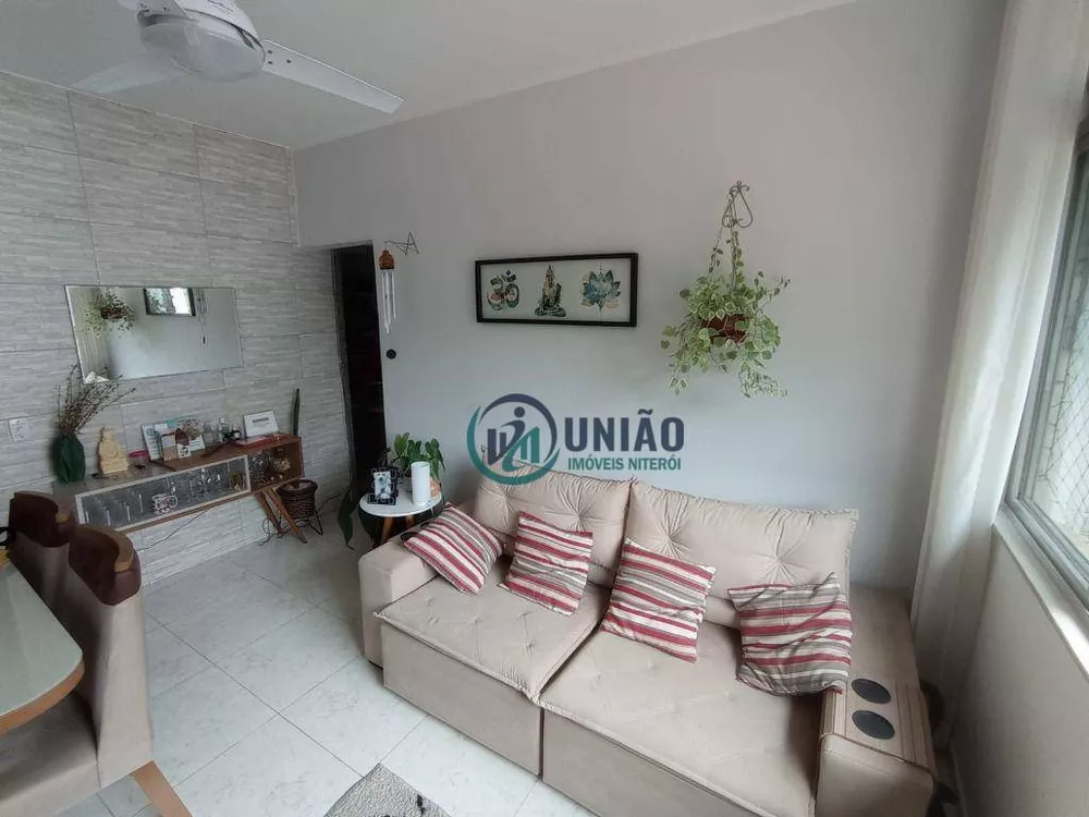 Apartamento à venda com 3 quartos, 90m² - Foto 3