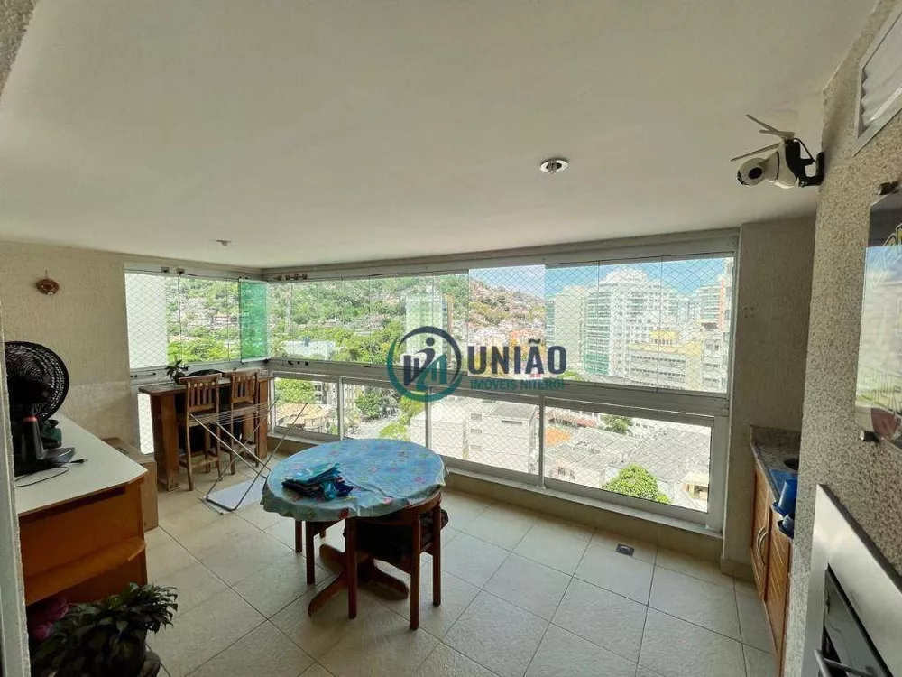 Apartamento à venda com 3 quartos, 112m² - Foto 1