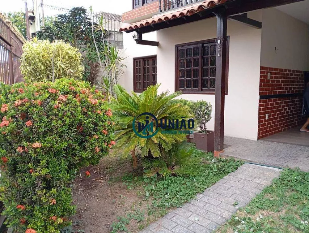 Casa, 5 quartos, 294 m² - Foto 1
