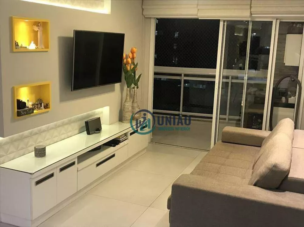 Apartamento à venda com 3 quartos, 110m² - Foto 1