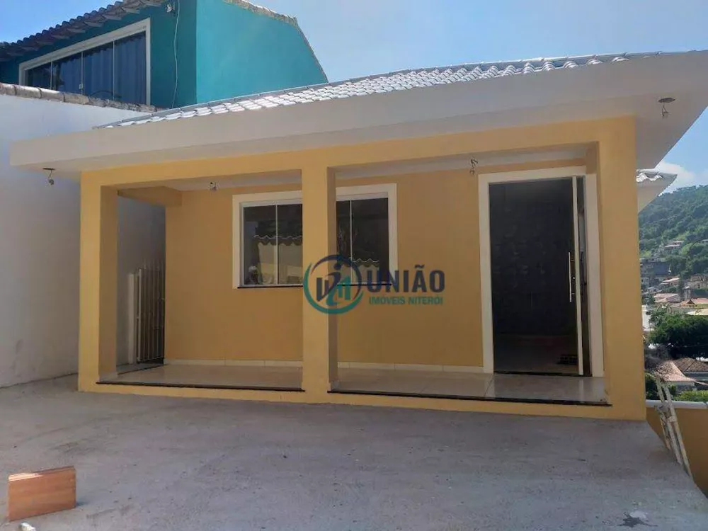 Casa à venda com 3 quartos, 120m² - Foto 2