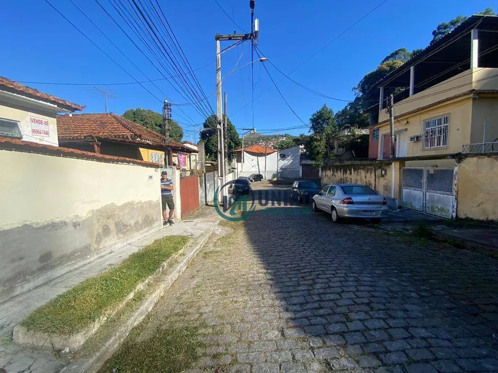 Casa à venda com 2 quartos, 100m² - Foto 2