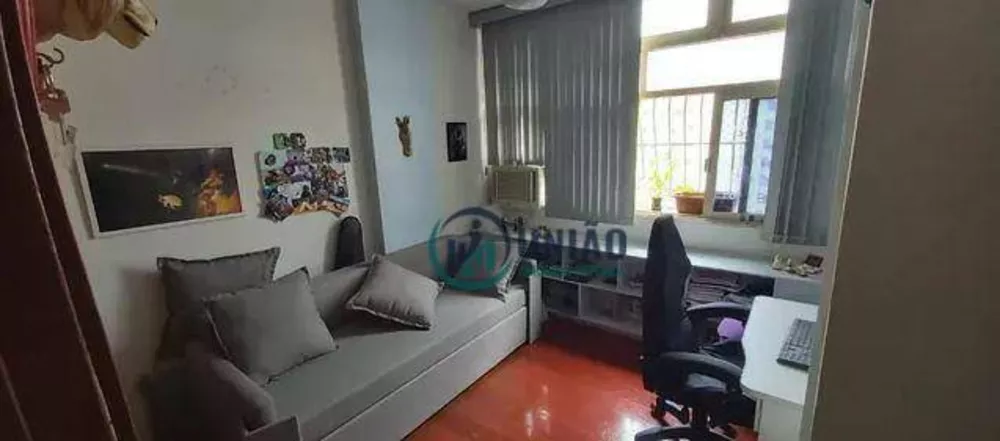 Apartamento à venda com 3 quartos, 96m² - Foto 2