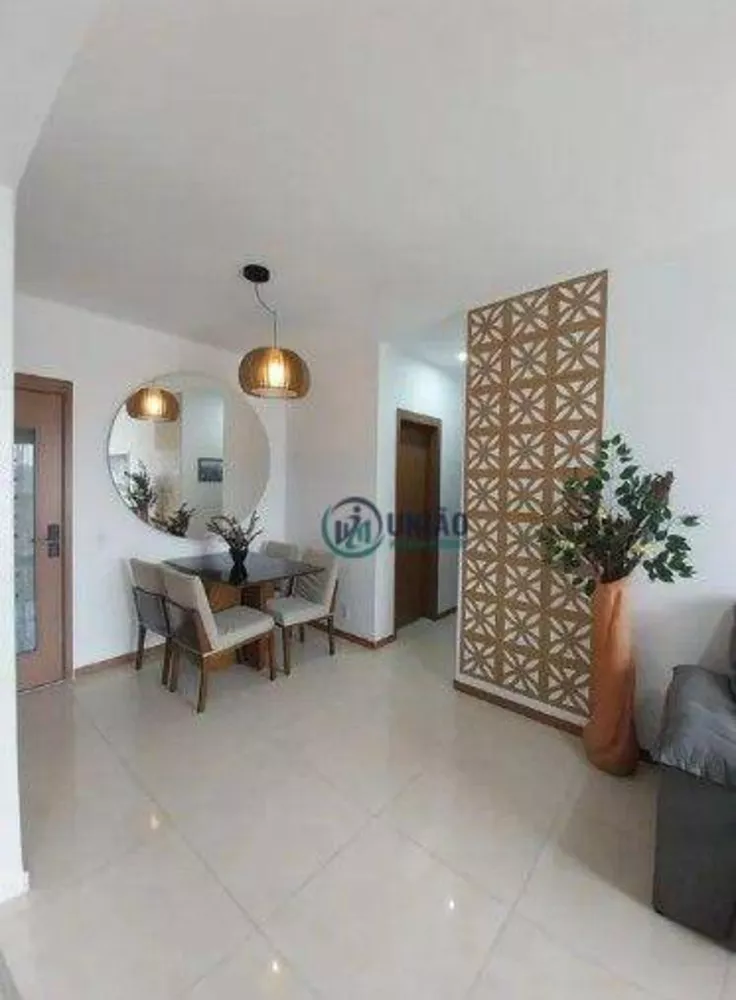 Apartamento à venda com 2 quartos, 65m² - Foto 3