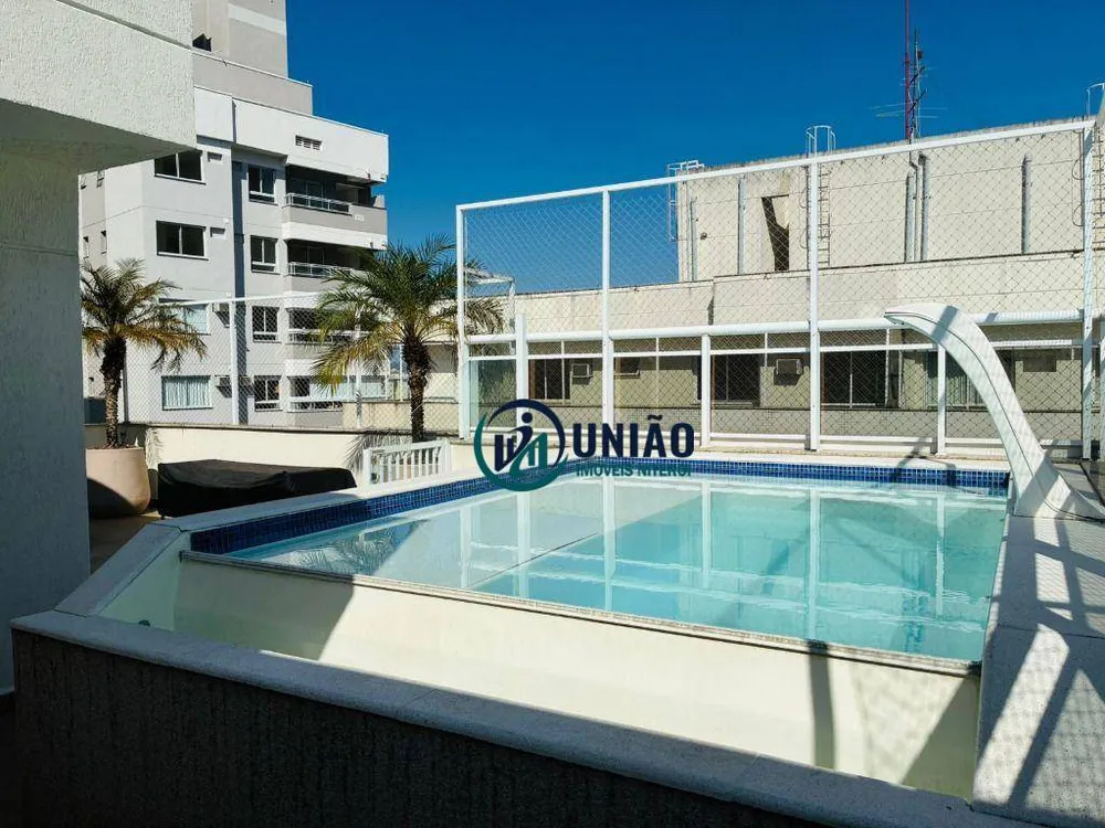 Cobertura, 3 quartos, 240 m² - Foto 2