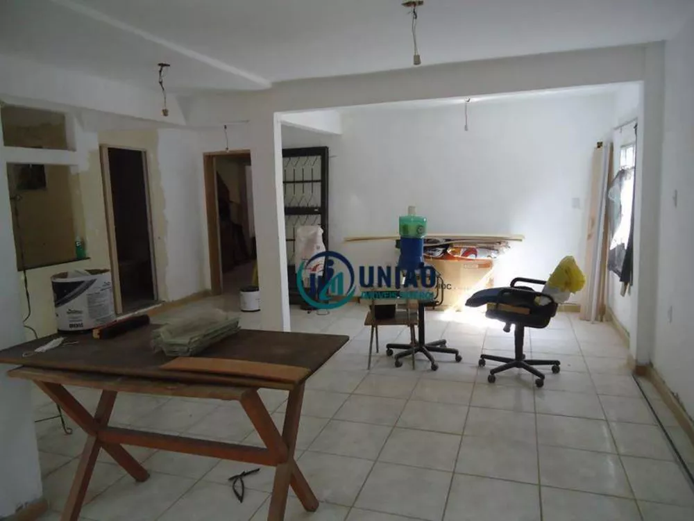 Casa, 4 quartos, 220 m² - Foto 2