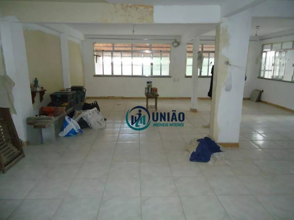 Casa, 4 quartos, 220 m² - Foto 1