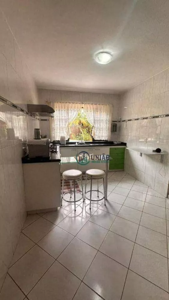 Casa de Condomínio à venda com 3 quartos, 139m² - Foto 4