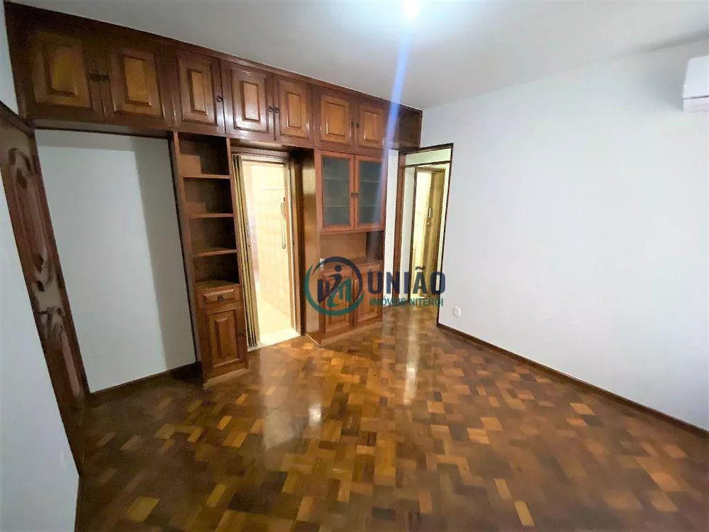 Apartamento à venda com 2 quartos, 85m² - Foto 2