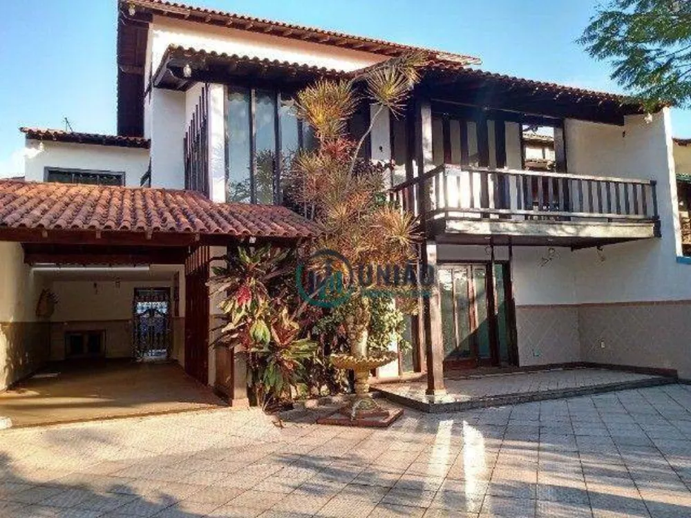 Casa à venda com 4 quartos, 405m² - Foto 1