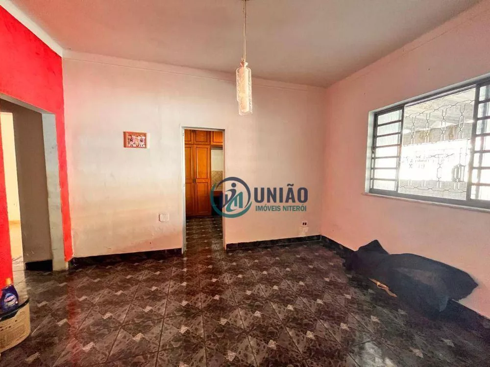 Casa à venda com 2 quartos, 180m² - Foto 7