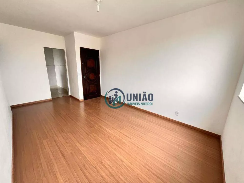 Apartamento à venda com 2 quartos, 62m² - Foto 4