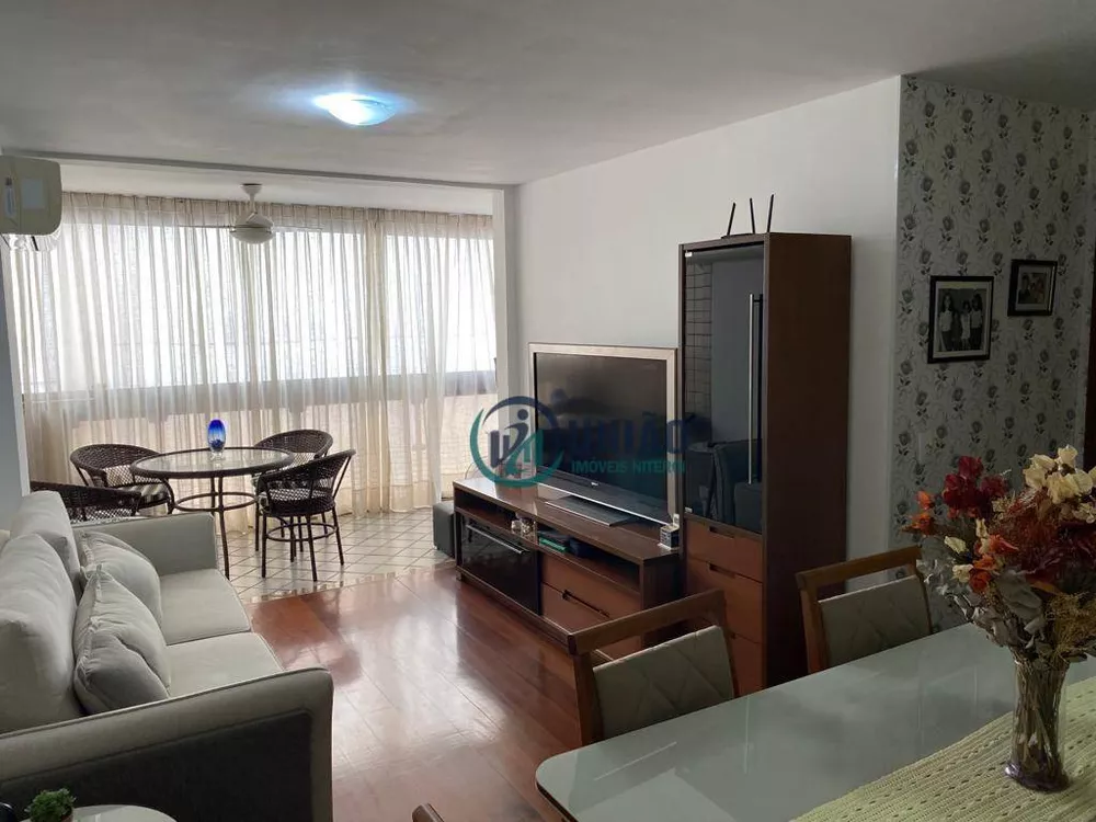 Apartamento à venda com 3 quartos, 115m² - Foto 2