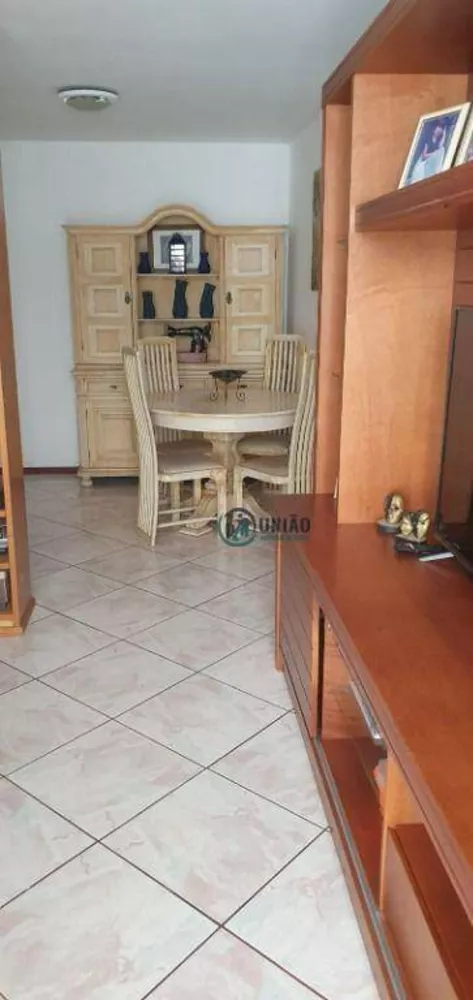 Apartamento à venda com 3 quartos, 90m² - Foto 4